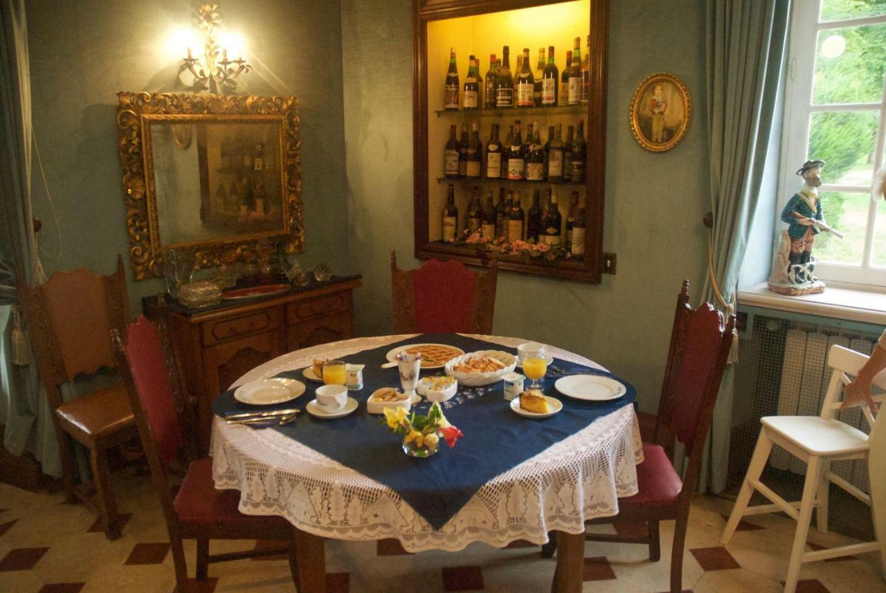 Le Clos Des Cedres B&B La Rochefoucauld Bagian luar foto