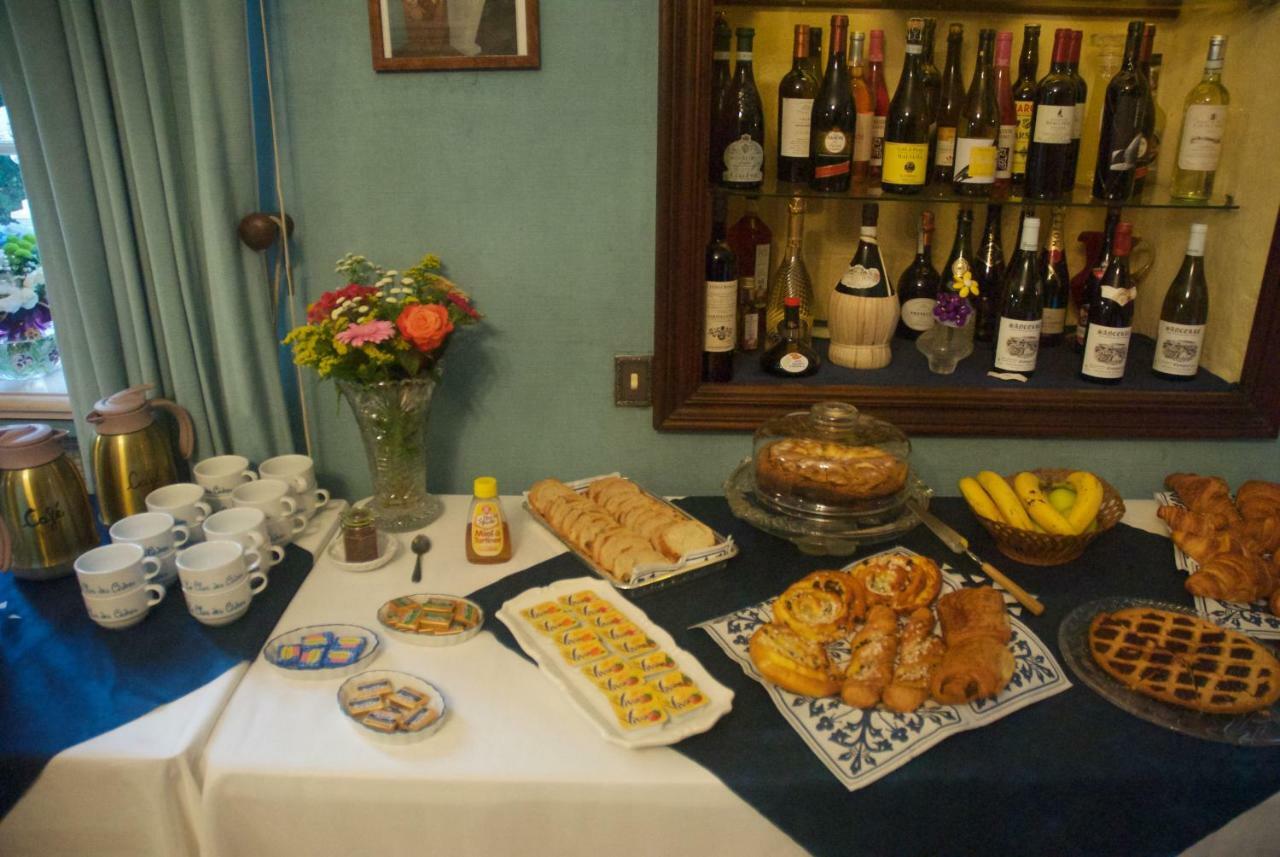 Le Clos Des Cedres B&B La Rochefoucauld Bagian luar foto
