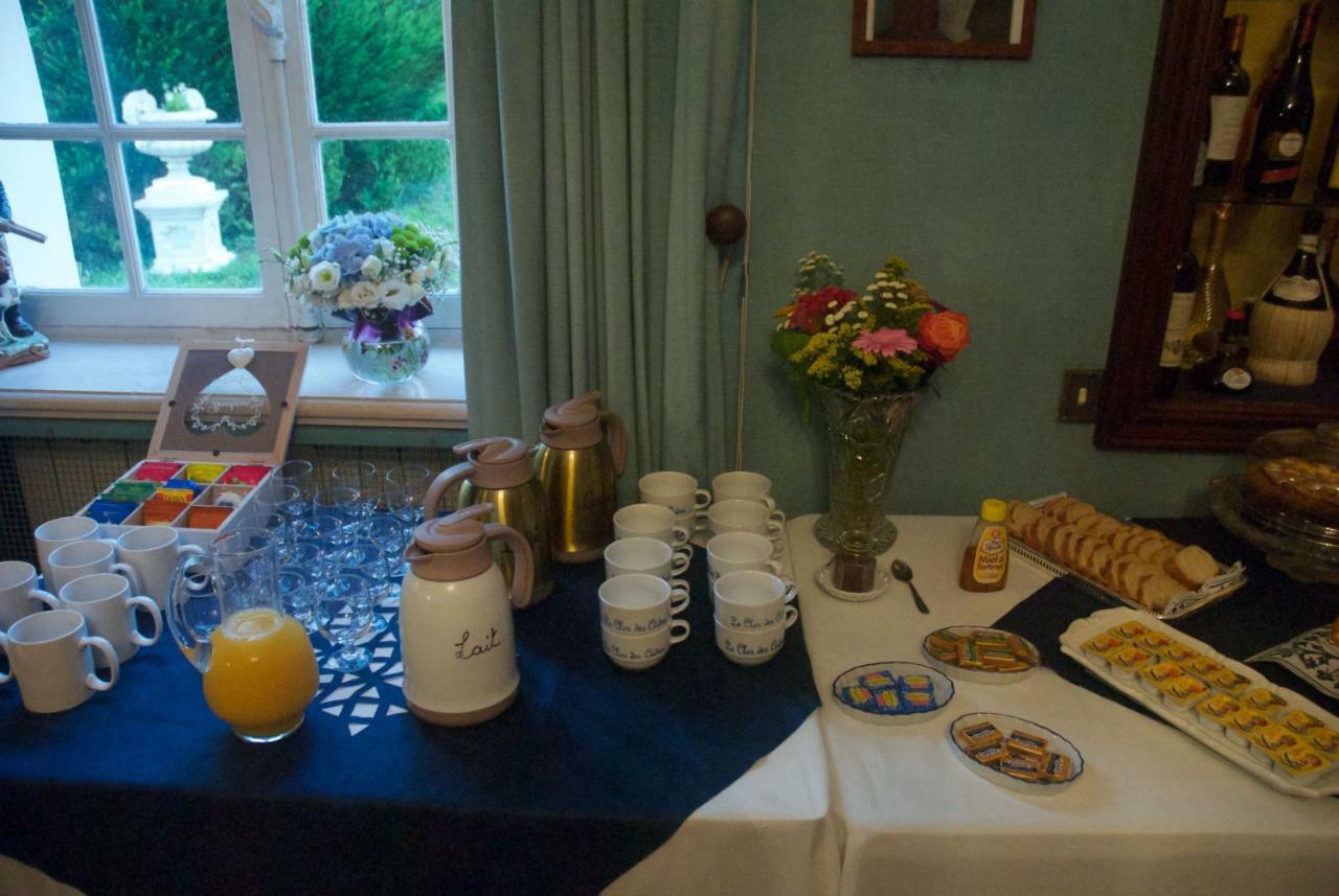 Le Clos Des Cedres B&B La Rochefoucauld Bagian luar foto