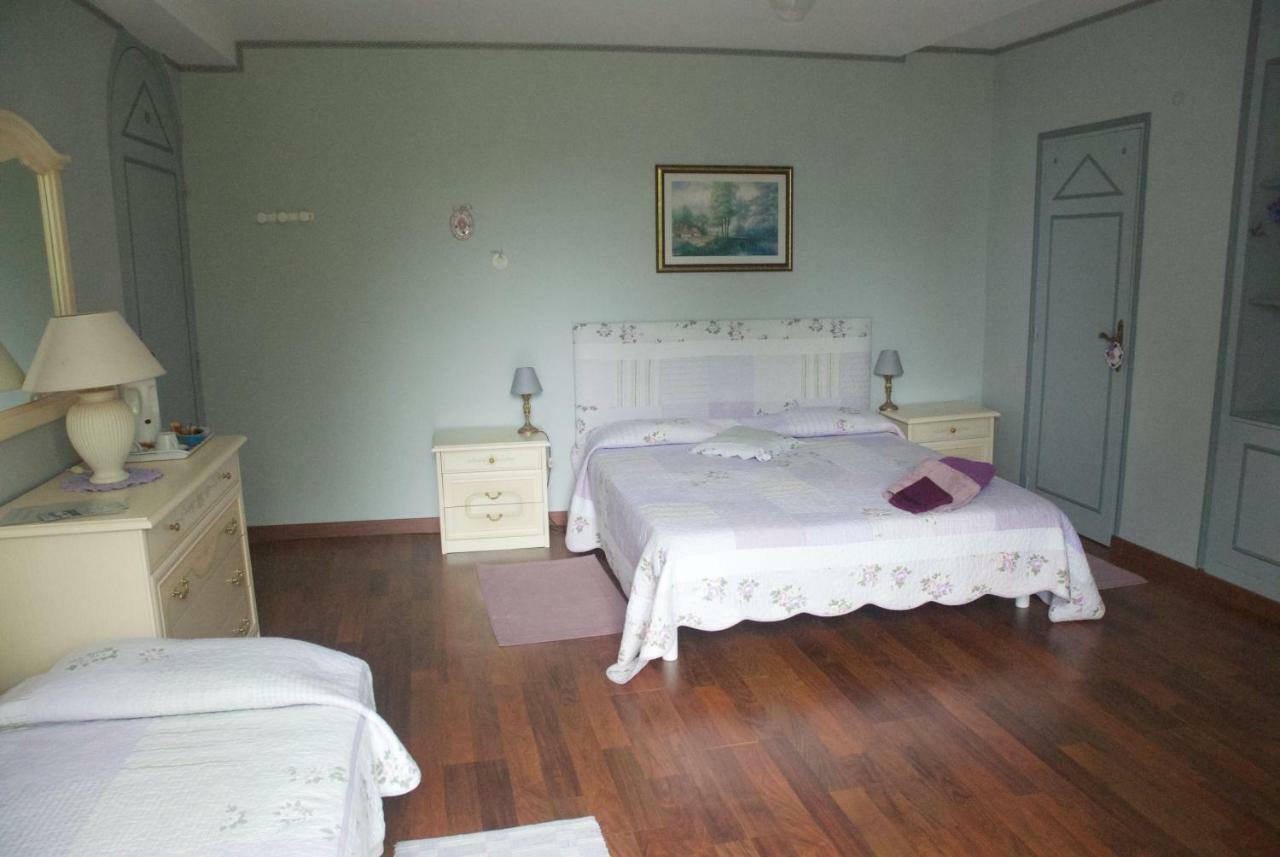 Le Clos Des Cedres B&B La Rochefoucauld Bagian luar foto